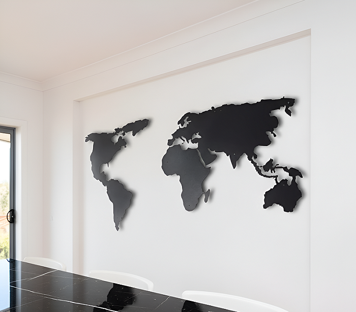 EV VEYA OFİS İÇİN TASARLANMIŞ BÜYÜK BOY DÜNYA HARİTASI DESENLİ METAL TABLO